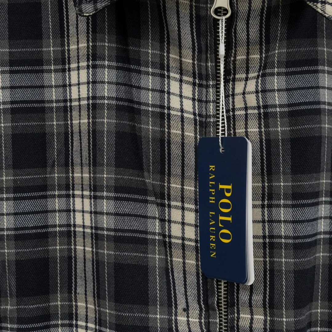 P490 top version (different currencies) You can scan the QR code to enter the official website. Style: Ralph Lauren POLO Ralph Lauren original open molded small label embroidery reversible old money style jacket Color: Picture color Size: S-XL Fabric: Woven Accessories: Full set of customized accessories No gender distinction, same style for men and women